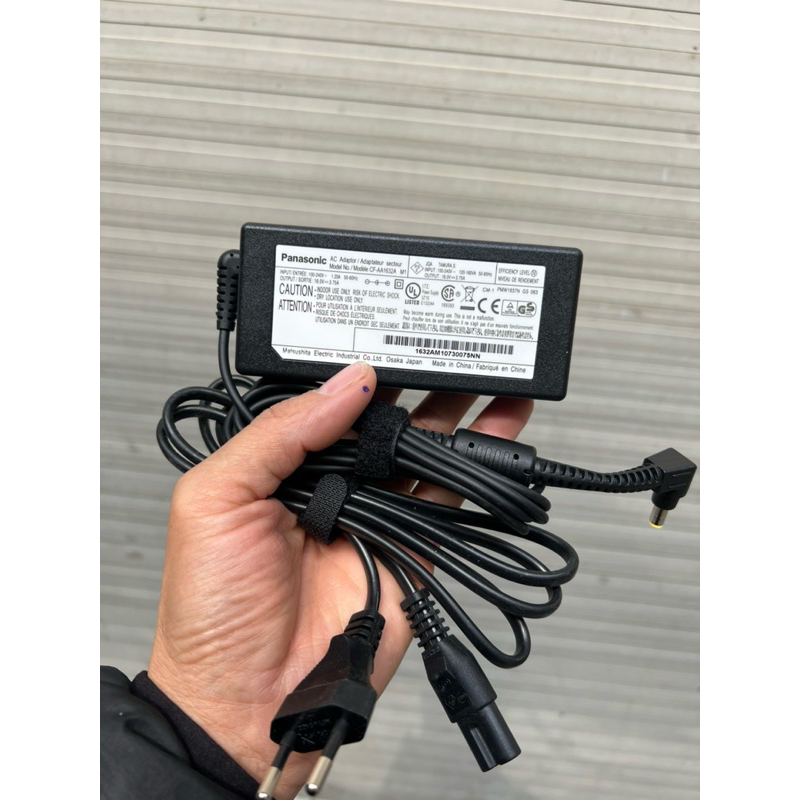 Sạc laptop Panasonic 16V 3.75A zin bóc máy