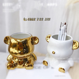 Ly con gấu dựng cọ