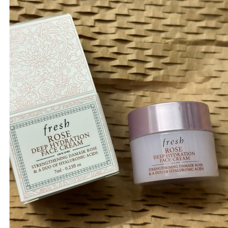 Kem dưỡng Fresh Rose Deep Hydration Face