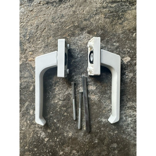 Tay nắm, củ khóa bộ khóa đa điểm cửa đi 1800 cửa nhựa lõi thép