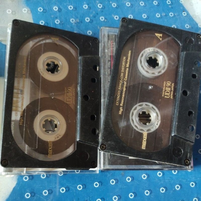 băng cassette maxell đen (giá 2 cuốn)