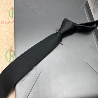Cà vạt nam màu đen bản nhỏ 6cm mẫu tự thắt mới 2024
