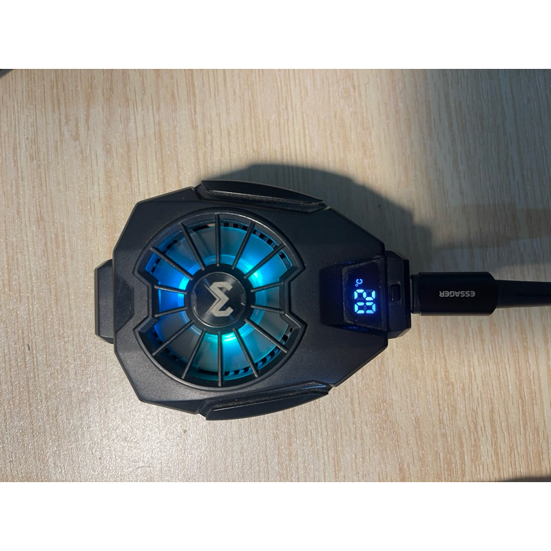 Quạt tản nhiệt Memo DL05 cũ