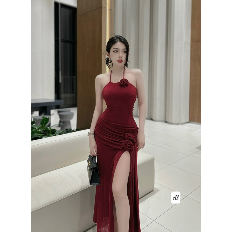 Váy body cổ yếm kết hoa sẻ đùi sang chảnh siêu tôn dáng