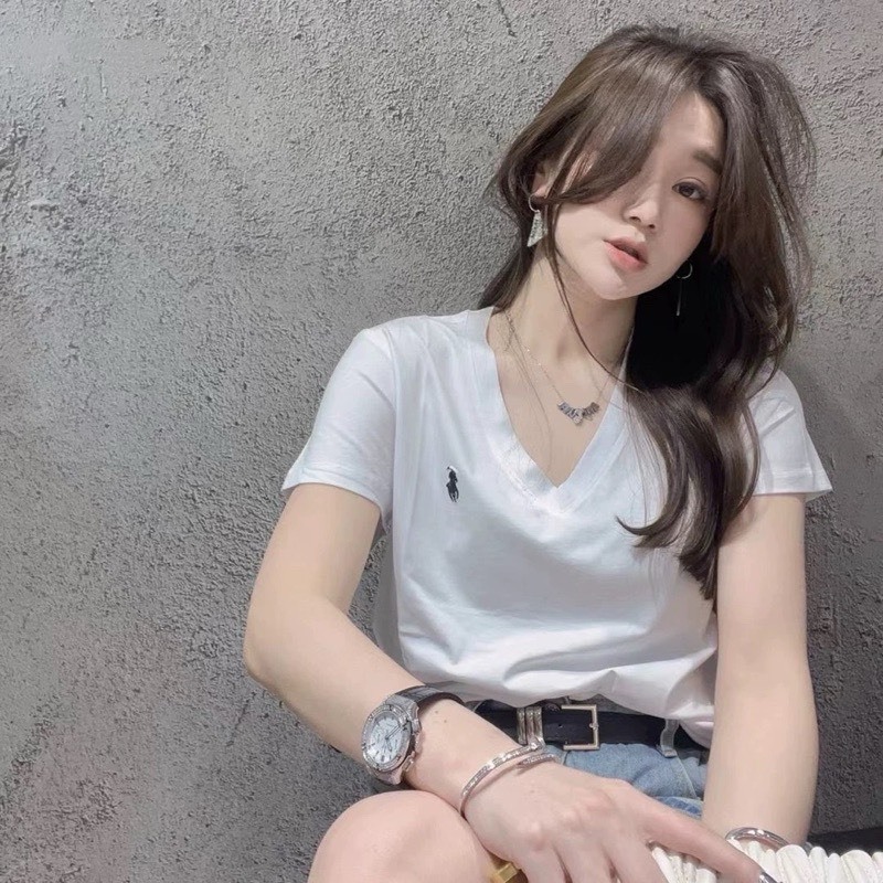 Áo thun giấy thêu ngựa cổ tim