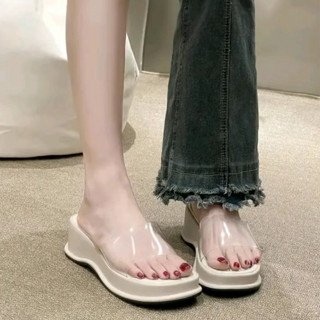 Dép xuồng nữ 5cm Ngọc Trinh Store quai ngang trong suốt cao êm chân cực xinh.