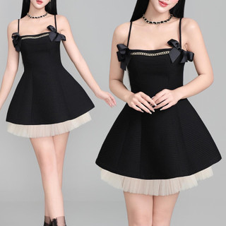 Đầm đen đi dự tiệc cưới thiết kế hai dây, dáng xòe, đính nơ xinh xắn (không kèm dây đeo cổ)