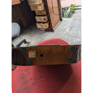 Đồng hồ để bàn vỏ gỗ