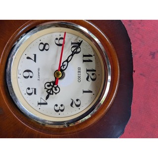 Đồng hồ để bàn vỏ gỗ
