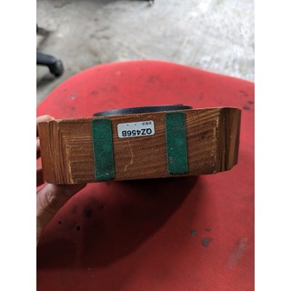 Đồng hồ để bàn vỏ gỗ