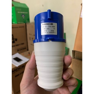 Phích cắm Công nghiệp 3 cực (2P + E) 16A , 32A