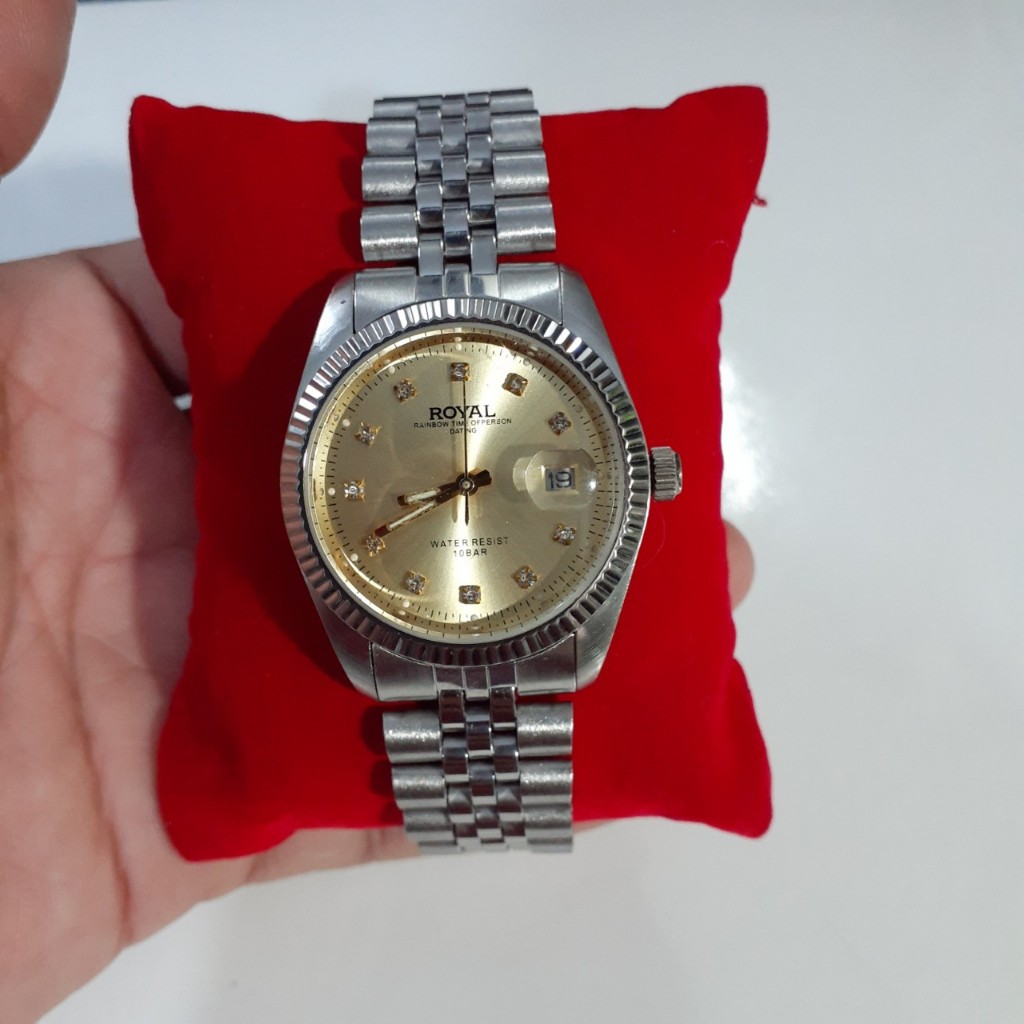 Đồng hồ si Nhật dây thép Royal niềng khía đính 11 viên đá có lịch second hand