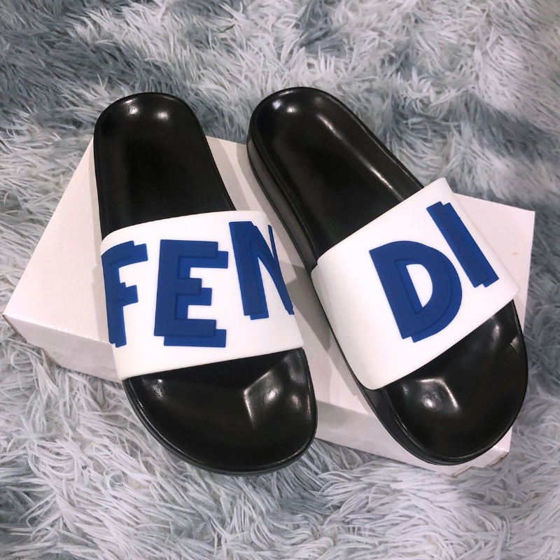 Dép nam quai ngang hot nhất hiện nay dành cho các boy đi chơi trong mùa hè này