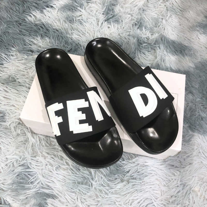 Dép nam quai ngang hot nhất hiện nay dành cho các boy đi chơi trong mùa hè này