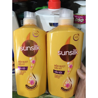 Dầu gội sunsiLK màu vàng trọng lượng 900g
