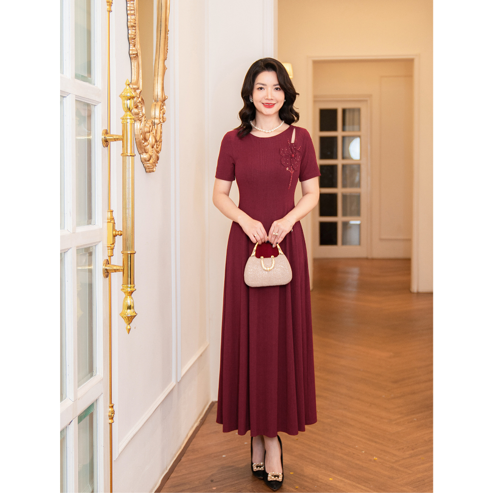 Đầm trung niên tặng mẹ LYBEE LV917 thun gấm nhật co giãn 4 chiều mặc đi chơi sang trọng thoải mái