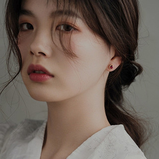 Khuyên tai bạc 925 nữ mạ vàng đính đá màu đỏ xinh xắn, sang chảnh | HARMONY ACCESSORIES K185