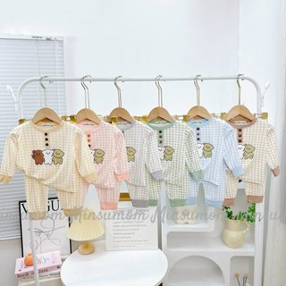 Bộ dài tay kẻ caro cổ trụ in gấu thun lạnh cho bé trai bé gái