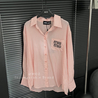 Áo sơ mi kẻ sọc miu miu lưng đính đá chất thoáng mát