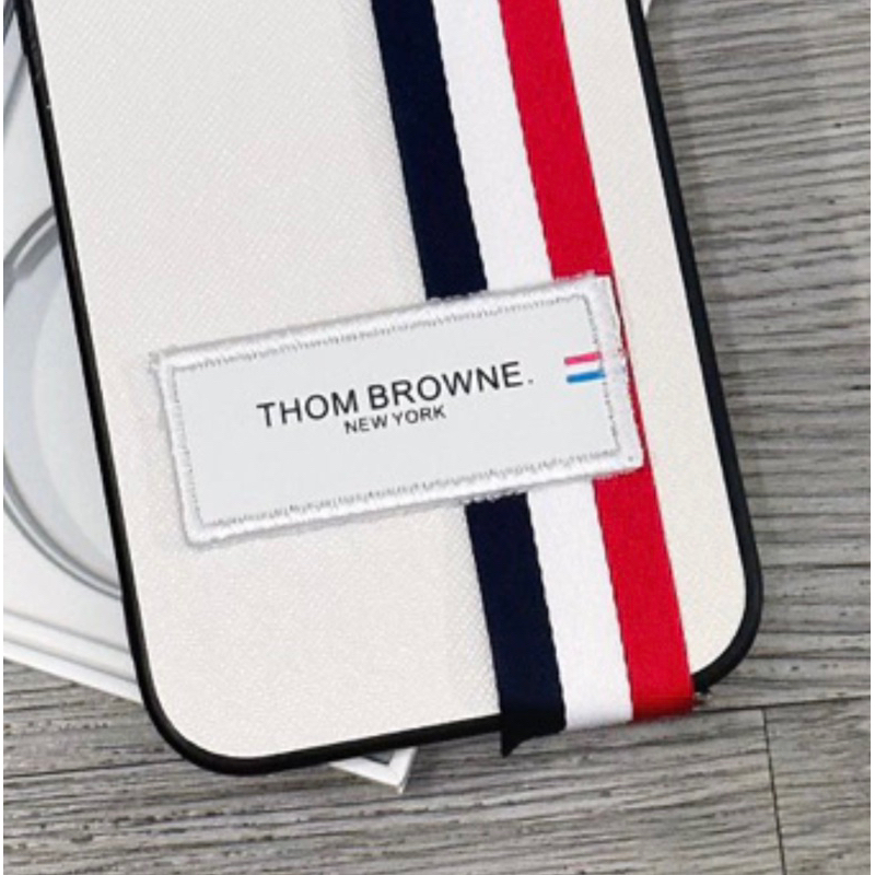 logo sticker thom browne mẫu mới