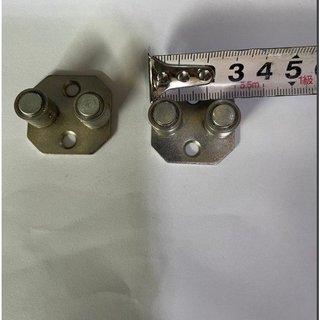 Con lăn dẫn hướng cửa lùa Inox loại 1