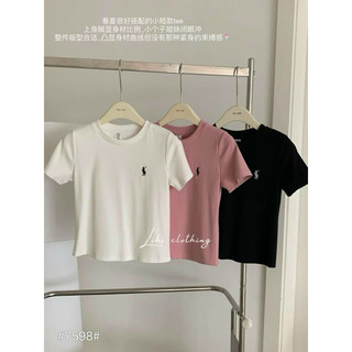 Áo phông croptop cổ tròn thêu ngựa Quảng Châu WGWE