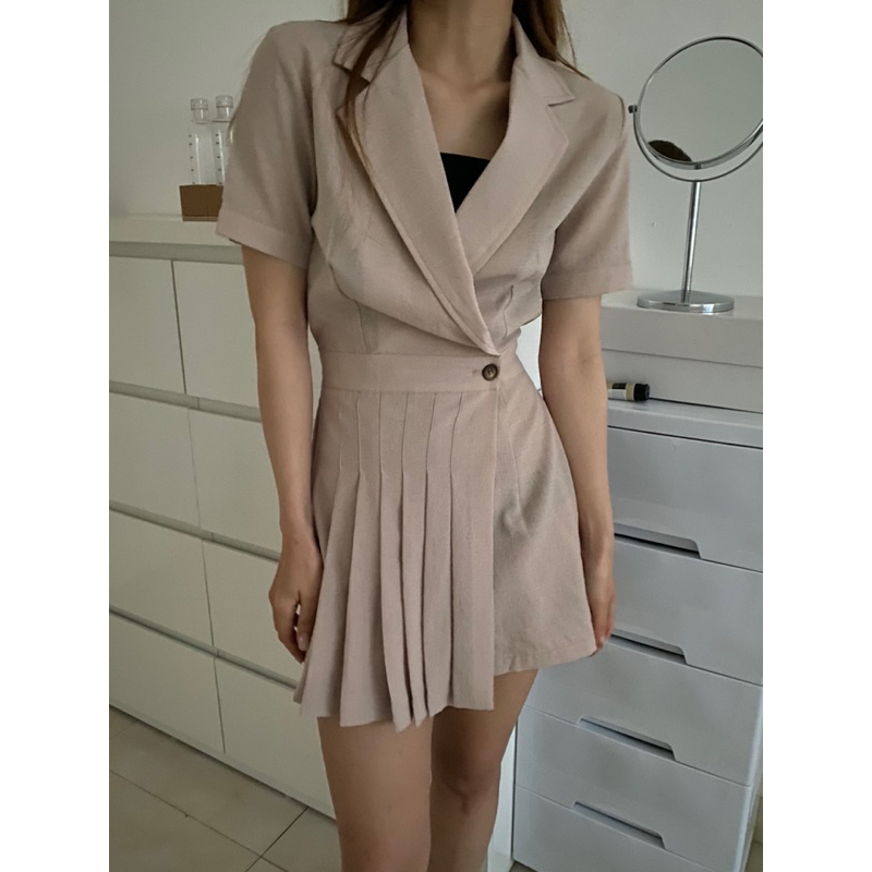 (Tlisaleoff) Jumsuit quần giả váy thô đũi Korea