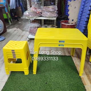 Combo 02 bàn qp + 04 ghế lùn đại dt - nhựa duy tân - qui phúc