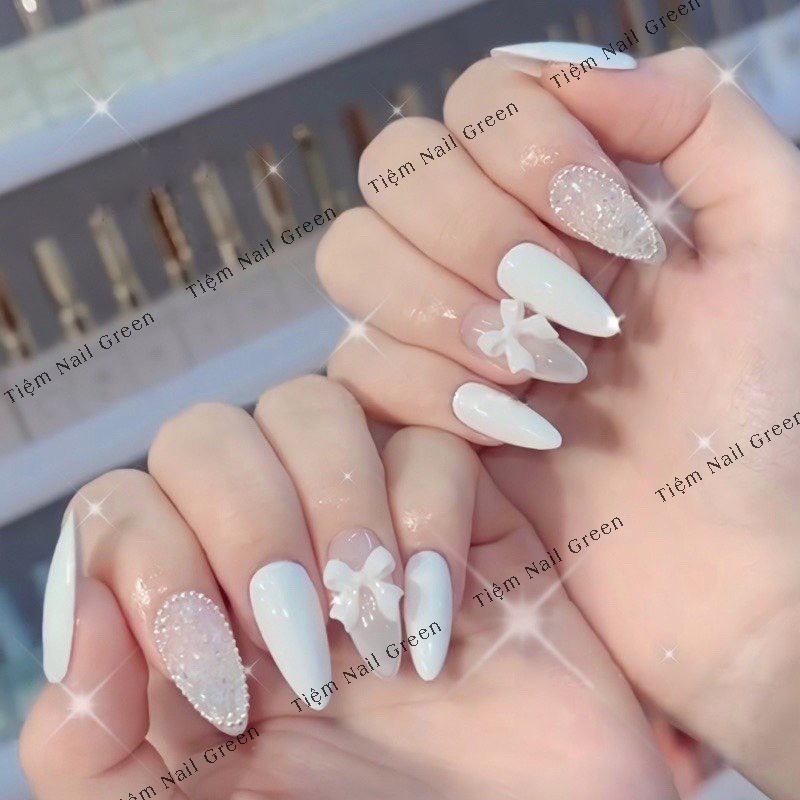 [G39] - Nailbox thiết kế - móng úp sơn gel trắng gắn nơ nhẹ nhàng