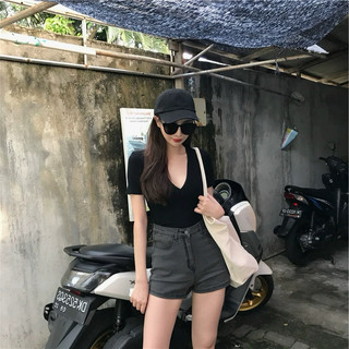 Áo from ôm body tay ngắn cổ tim A-Q