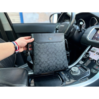 Túi đeo chéo coach cao cấp 2024