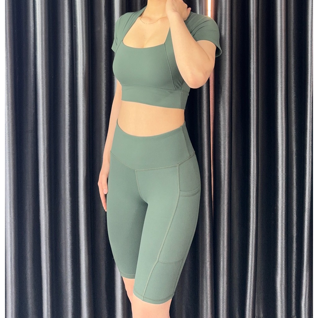 Bộ tập Gym nữ, quần áo tập gym yoga aerobic nữ áo croptop kết hợp quần ngố legging cạp cao có tút- (Ng12)