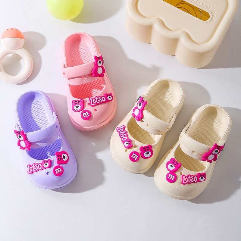 Dép Sục Gấu Dâu Cho Bé Gái Đế Mềm Nhẹ Có Quai