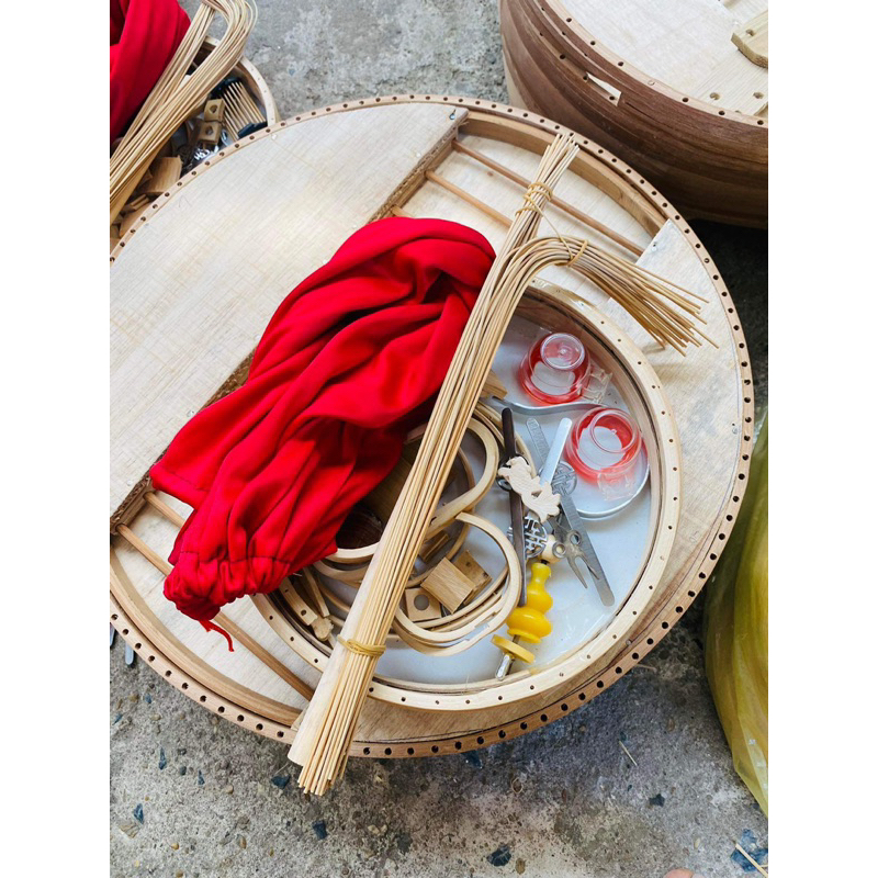 Khung lồng khuyên 3v size 21/25để nhốt chim khuyên.khoảng cách nan 1,2cm