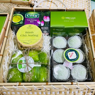 Giỏ quà cốm (bánh cốm +xuxe +moochi+bánh chả+trà sen)