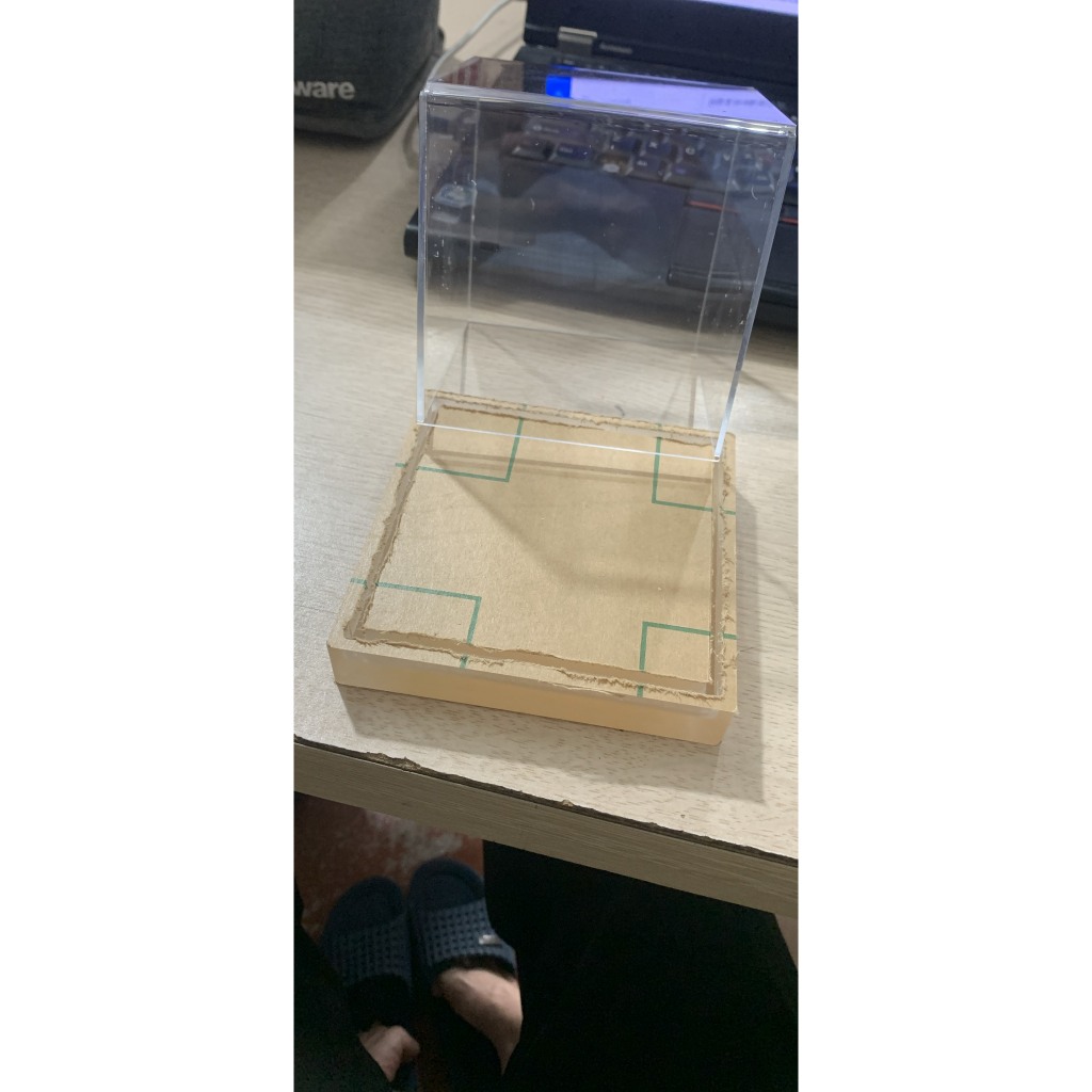 ❤Hộp chụp mica trưng bày sản phẩm đế dày 2cm