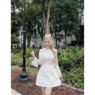 ĐẦM REN TAY DÀI