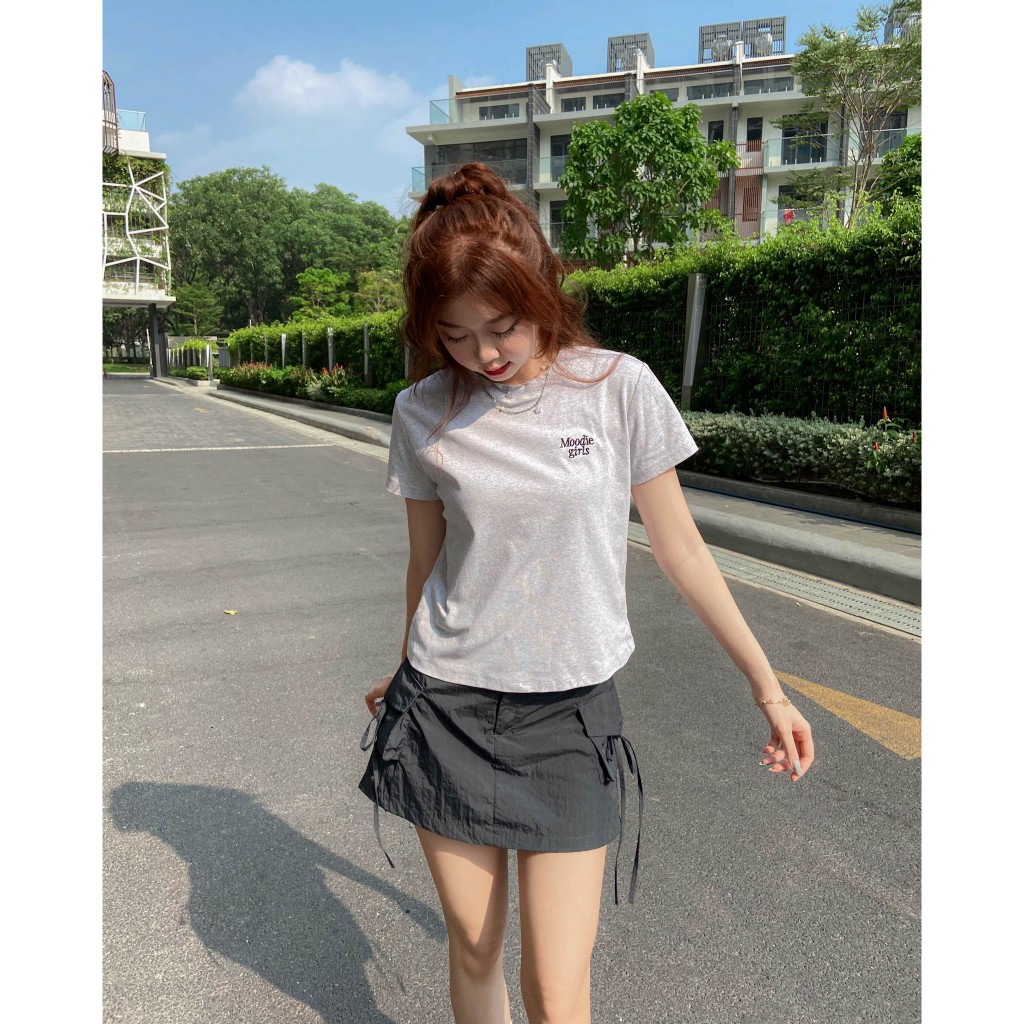 Áo Baby Tee thêu MOODIE GIRL chất thun co dãn | MOODIE Brand