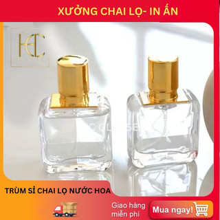 Chai đựng nước hỏa thủy tinh cao cấp, vuông có vân nắp vàng dung tích 30ml dạng xịt phun sương.