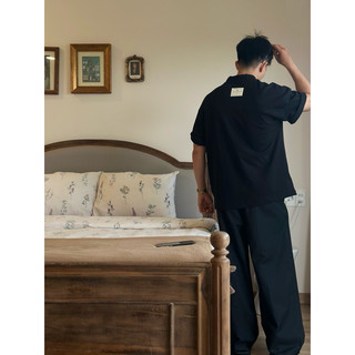 ÁO THUN 𝐕-𝐍𝐄𝐂𝐊 FORM OVERSIZED INDAHOOD STUDIO