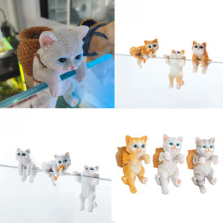 Chú mèo trang trí bể cá cảnh