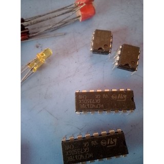 IC 555/74lsoop/74LS08P/GK7350GX