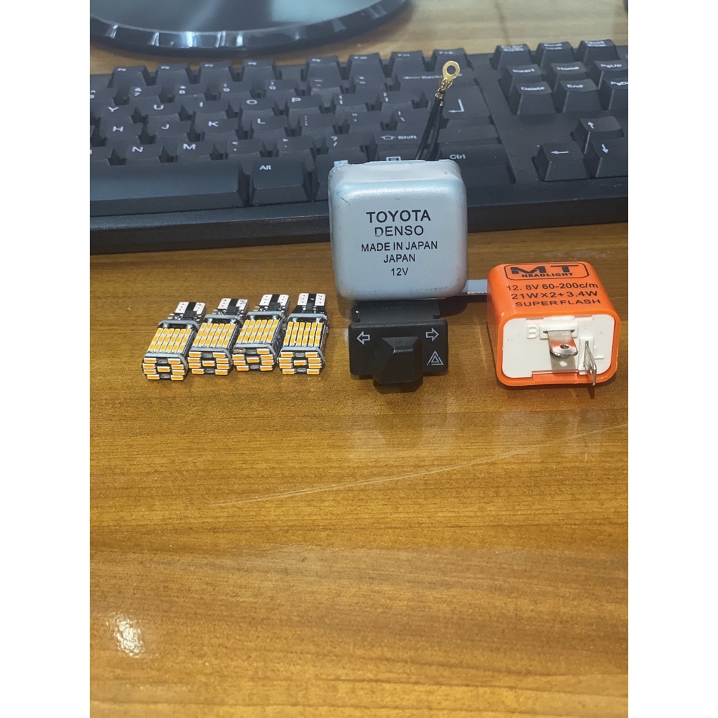 Combo Xi Nhan T15 + Cục Chớp và Công Tắc Hazard Và Xi Nhan Ting Tong Wave