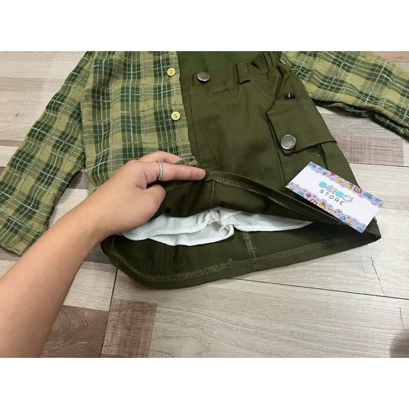 Bộ 3 chi tiết Áo thun cotton và chân váy kaki kèm áo sơ mi caro cho bé gái siêu cá tính
