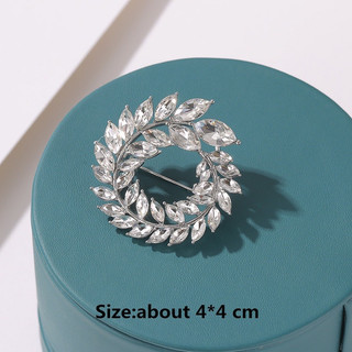 Trâm cài áo hoa xoắn size 4x4cm kim loại đính đá cao cấp