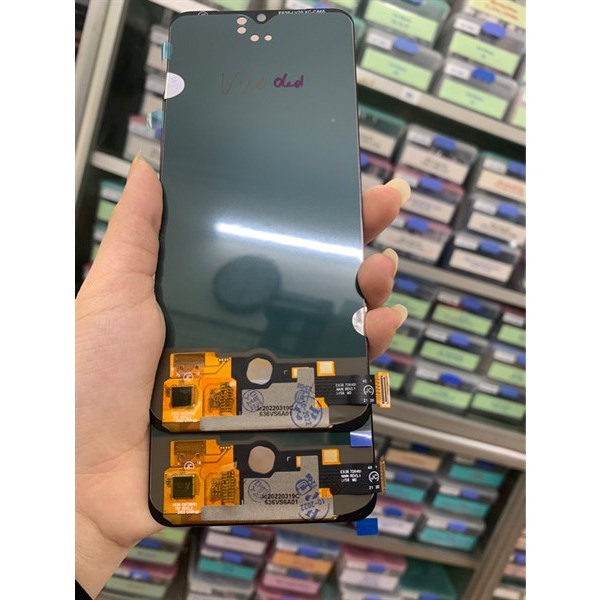 Màn hình Vivo V20