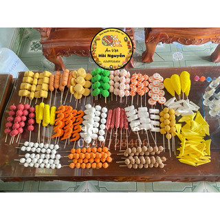 Phomai que vàng, Hotdog , phomai viên - Mô hình xiên que trưng bày