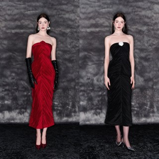 XIPI - Estella (Red/ Black) - Đầm Cúp Đỏ/ Đen Dập Ly Kèm Hoa