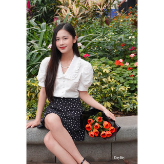 Chân váy chấm bi