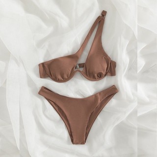 Bộ bikini 2 mảnh lệch vai có gọng